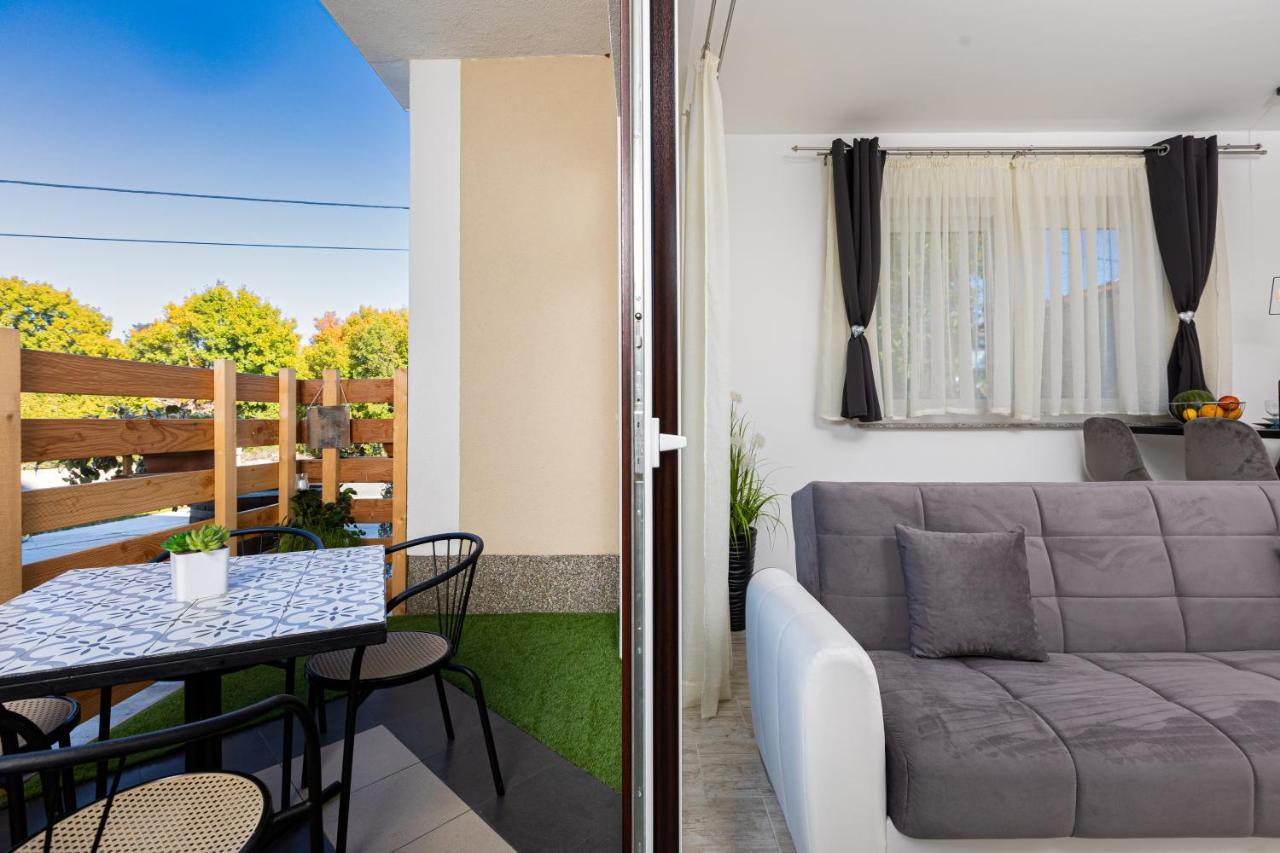 Apartments Meri Sveti Ivan  المظهر الخارجي الصورة